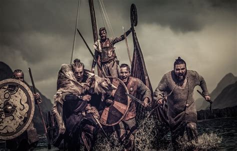 The Vikings! An Epic Tale of Norse Raiders and Forbidden Love!